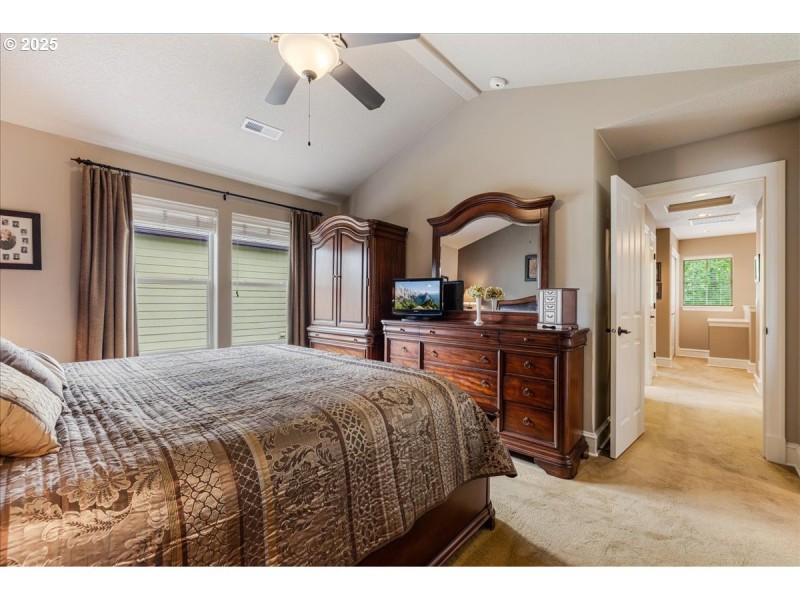Bedroom, Primary