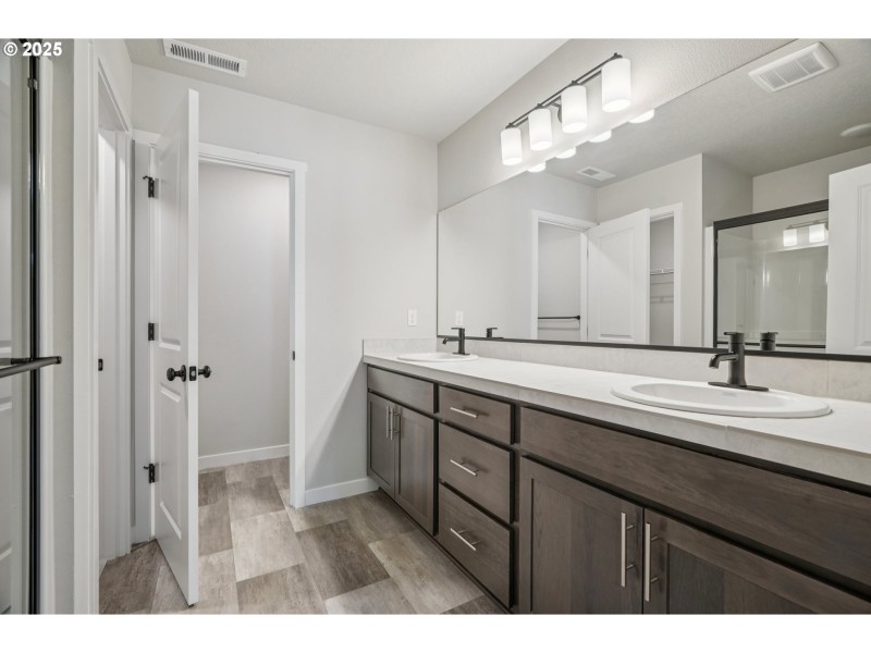 Owner's Suite Bathroom