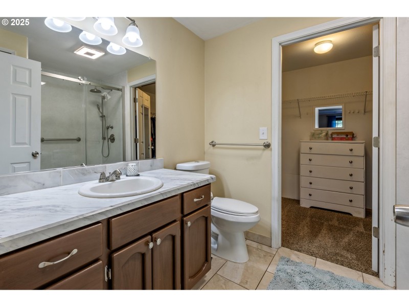 Owner's Suite Bathroom