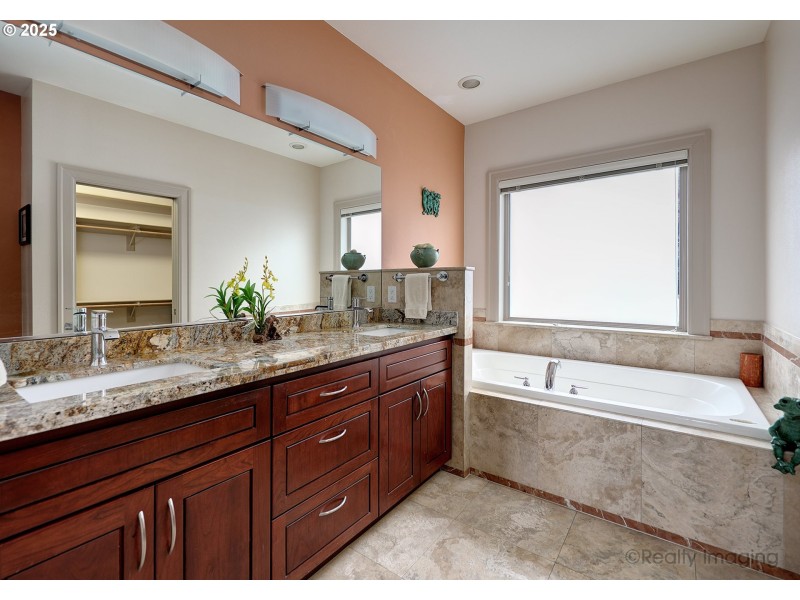 Owner's Suite Bathroom