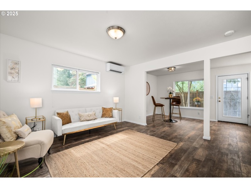 Living Room/Dining Room