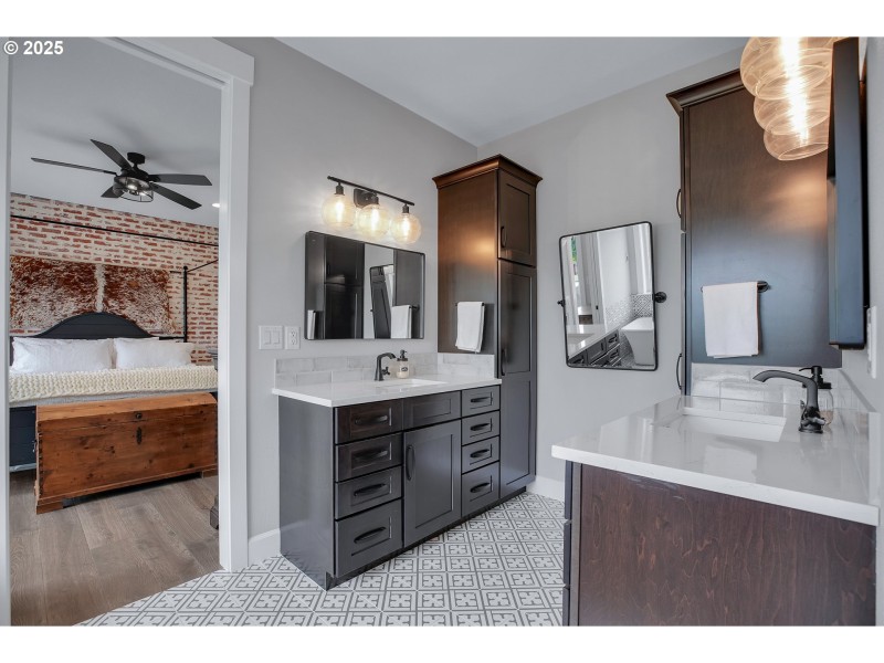 Owner's Suite Bathroom