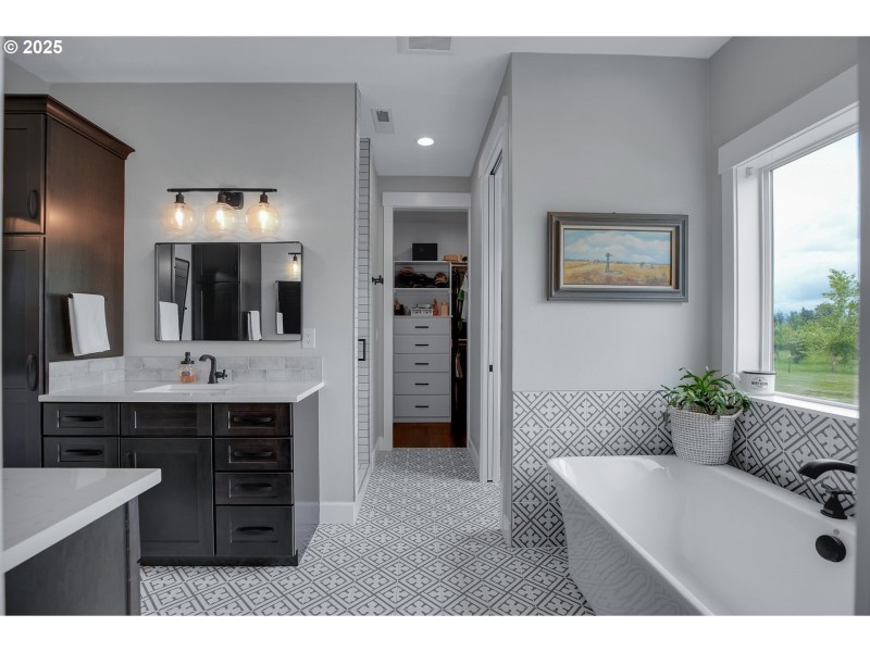 Owner's Suite Bathroom