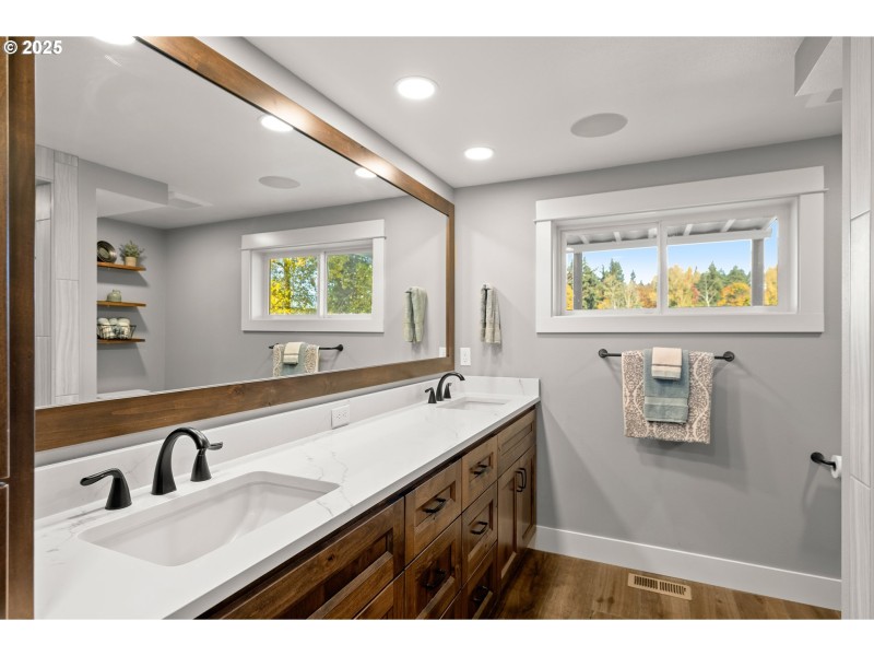 Owner's Suite Bathroom