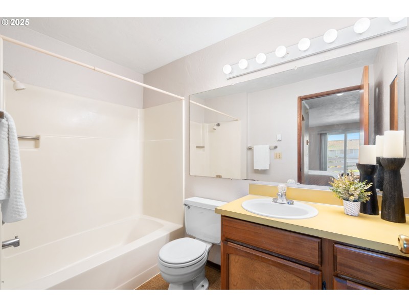 Owner's Suite Bathroom