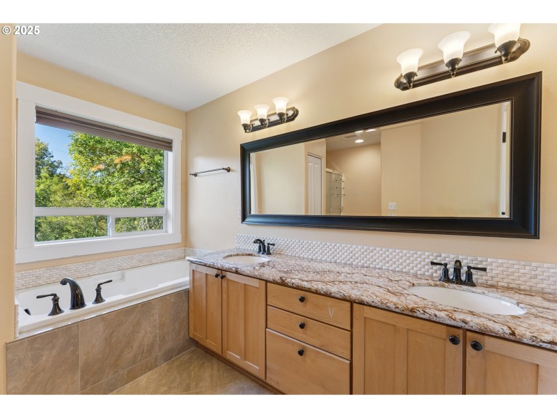 Owner's Suite Bathroom