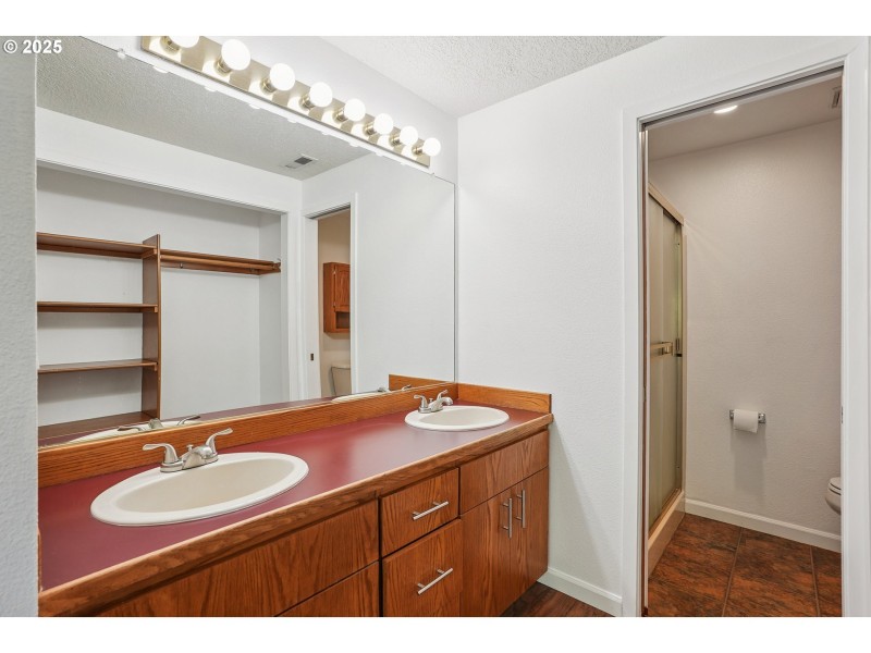 Bathroom, Attached