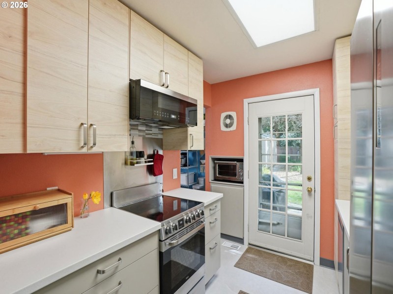Kitchen/Outside