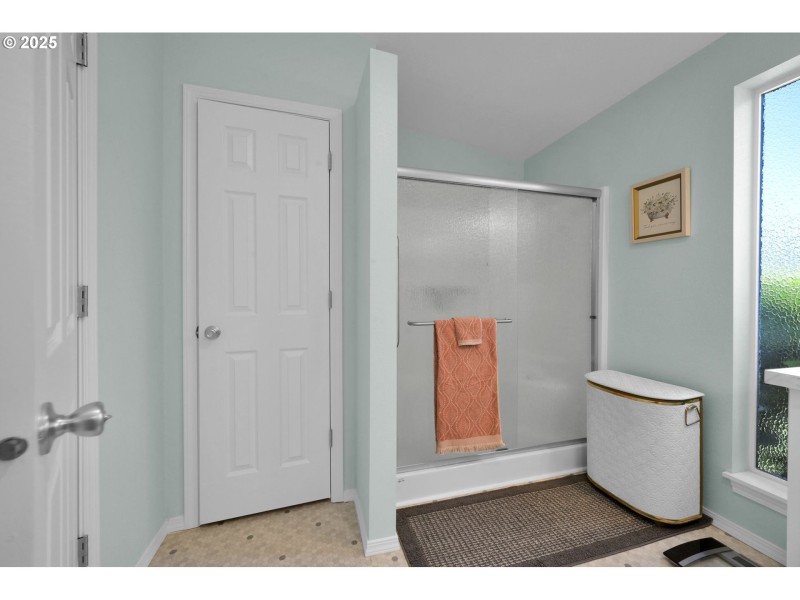 Owner's Suite Bathroom