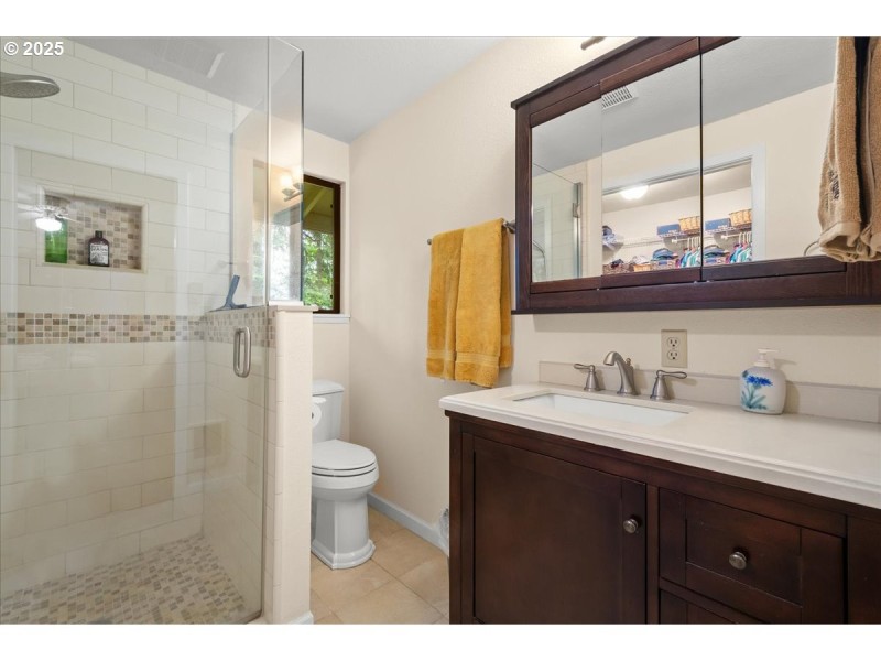 Owner's Suite Bathroom