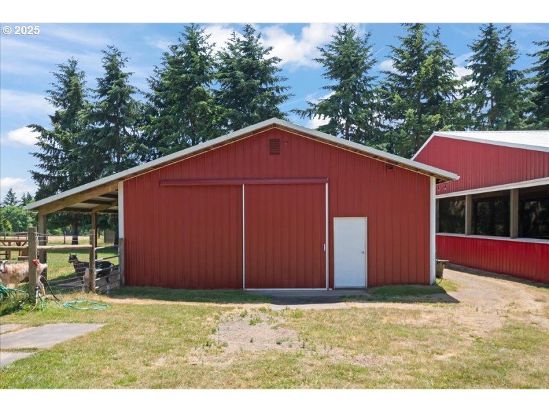 Barn