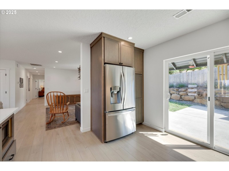 Kitchen/Outside