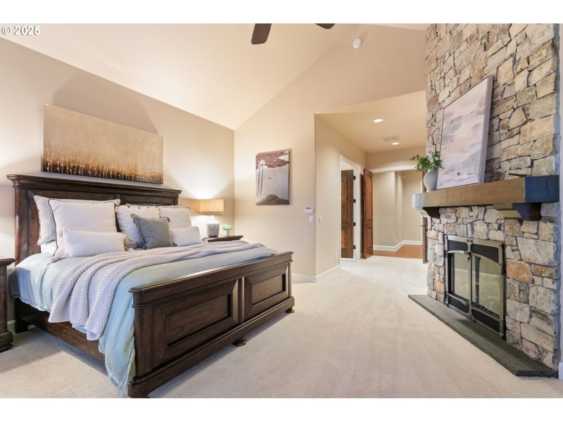 Bedroom, Owner's Suite