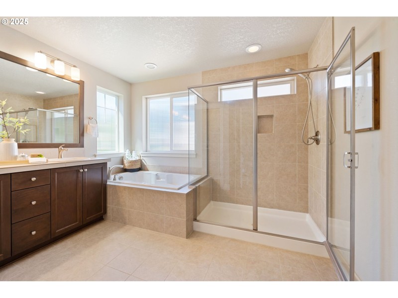 Owner's Suite Bathroom