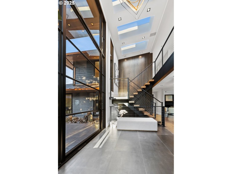Entrance/Foyer