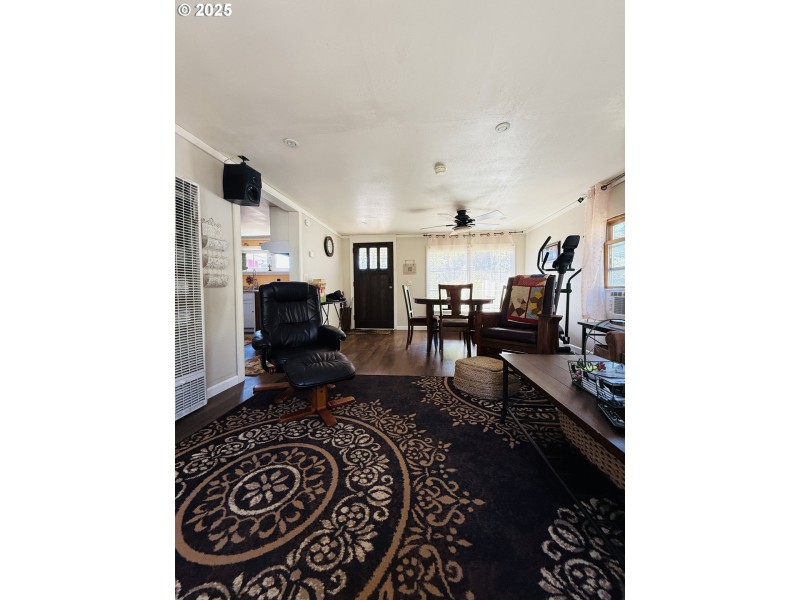 Living Room/Dining Room