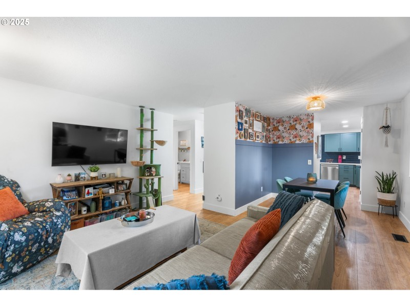 Living Room/Dining Room