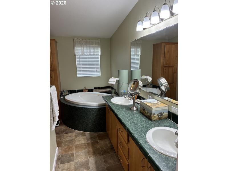 En Suite Bathroom