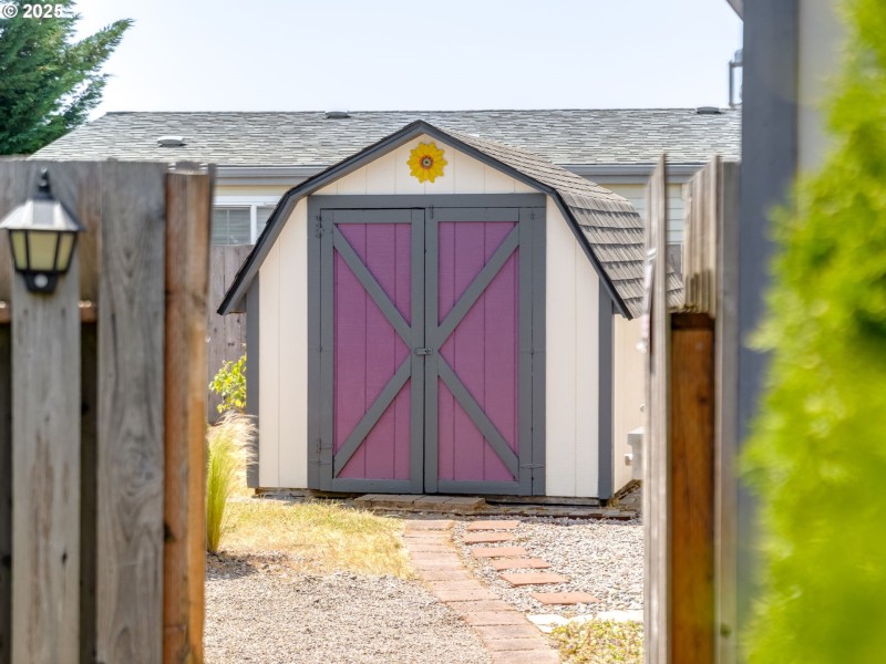 Shed