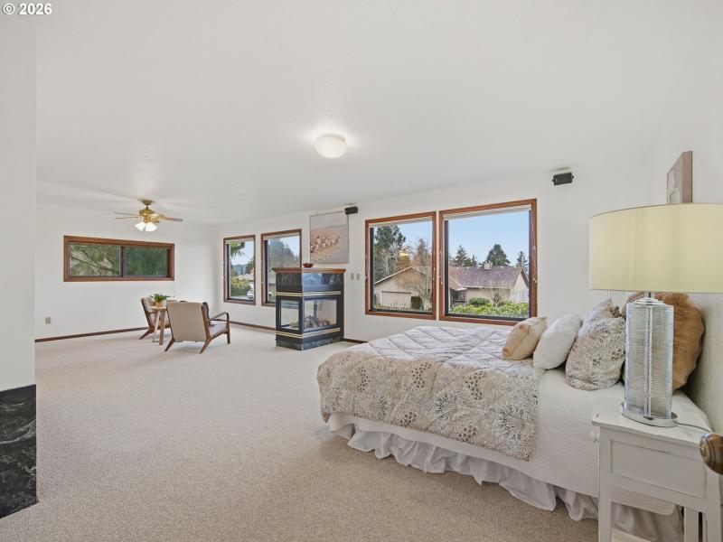 Bedroom, Primary
