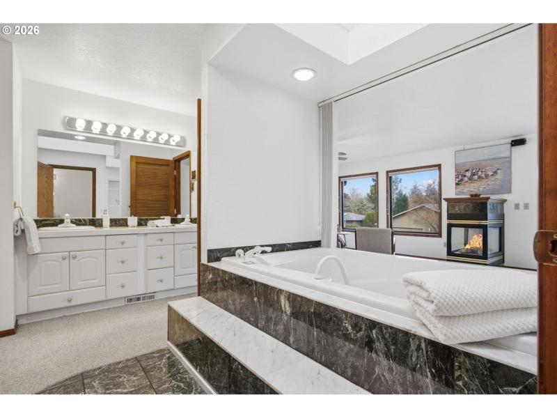 En Suite Bathroom