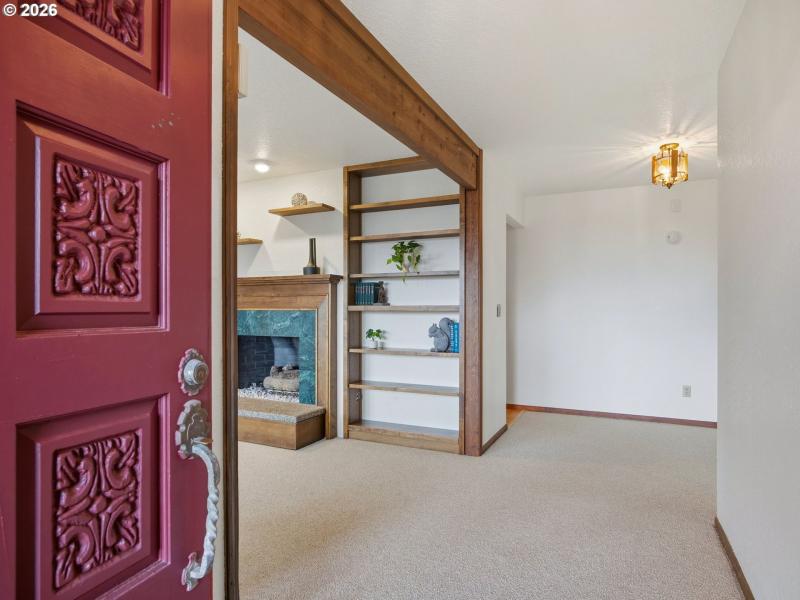 Entrance/Foyer