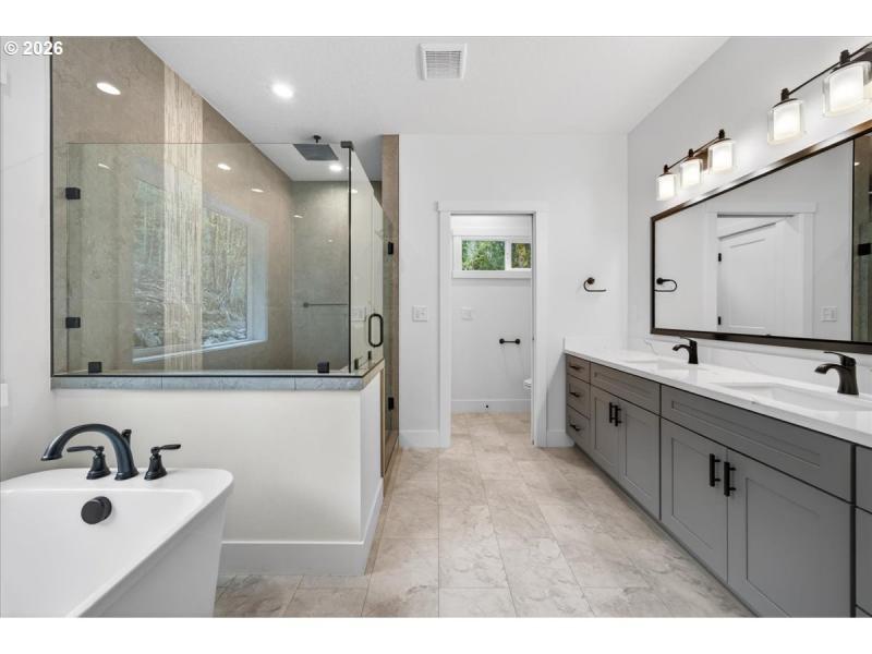 Owner's Suite Bathroom