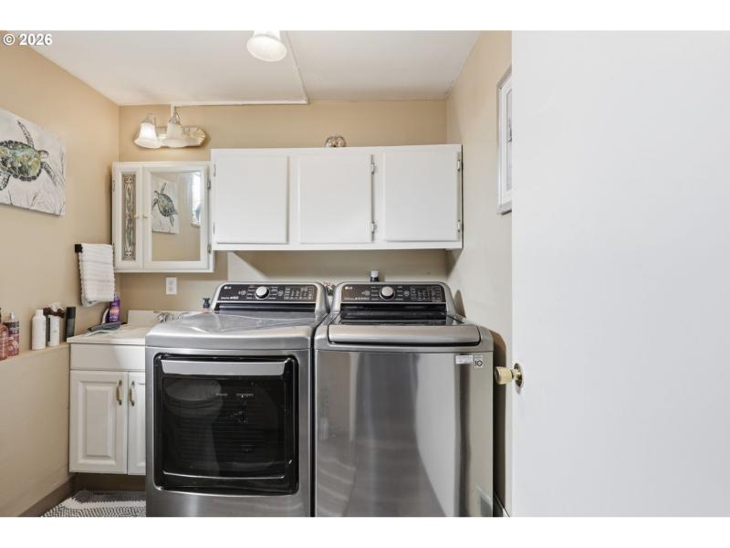Bathroom, Attached