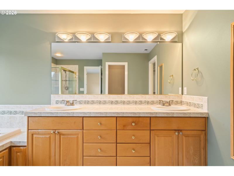 Bathroom, Attached