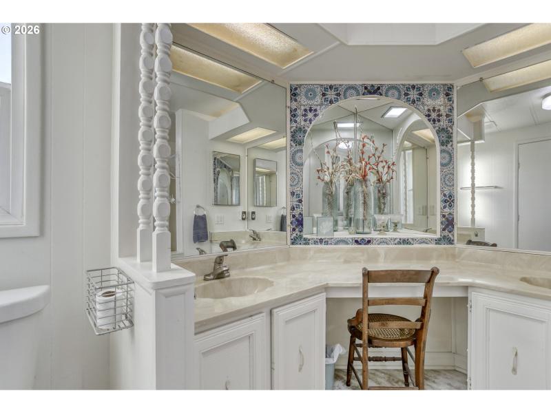 Bathroom, Attached