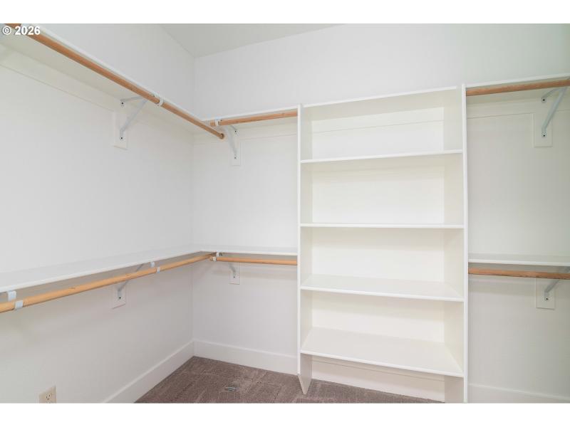 Bedroom, Primary