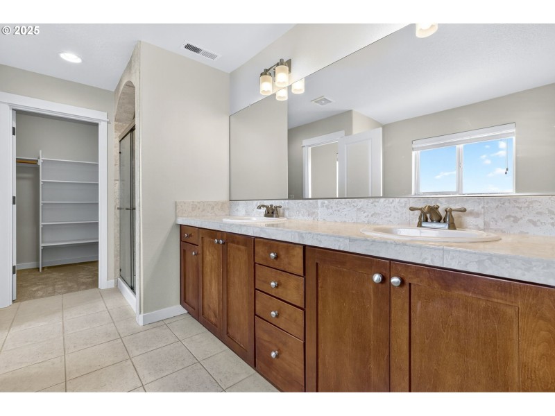 Owner's Suite Bathroom