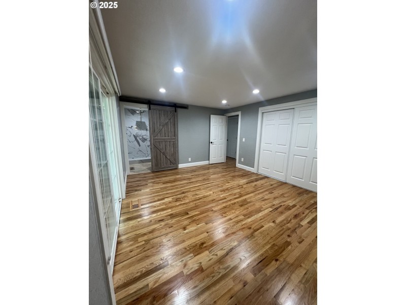 Bedroom, Primary