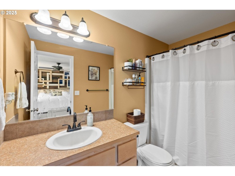 Owner's Suite Bathroom