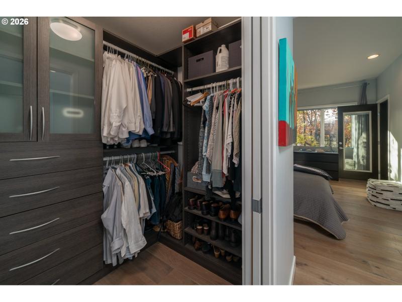 Bedroom, Primary