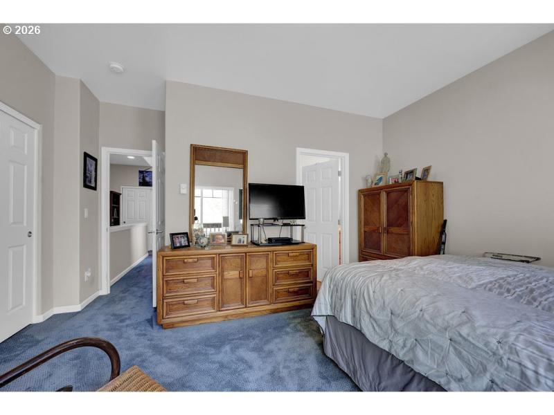 Bedroom, Primary