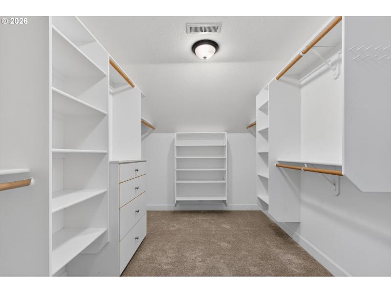 Bedroom, Primary