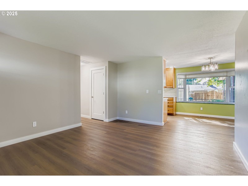 Living Room/Dining Room