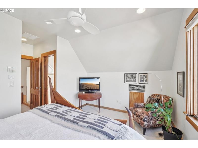 Bedroom, Owner's Suite