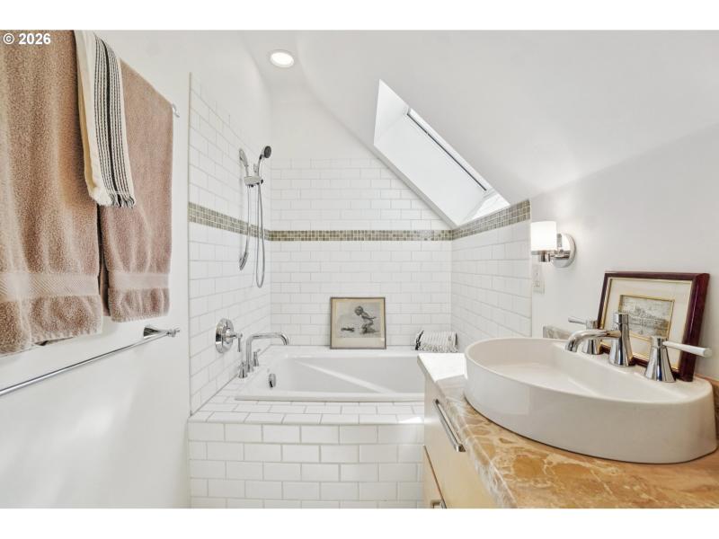 Owner's Suite Bathroom