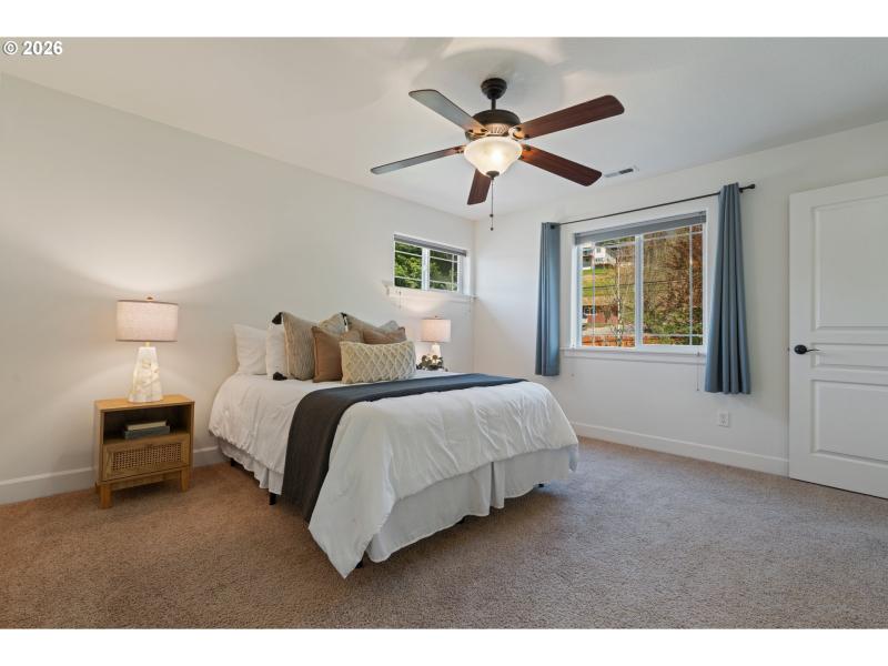 Bedroom, Primary