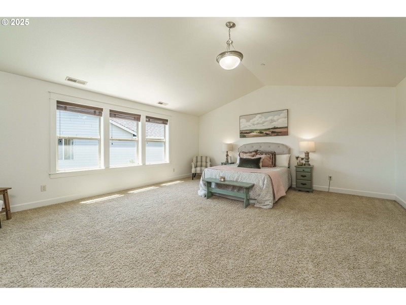 Bedroom, Primary