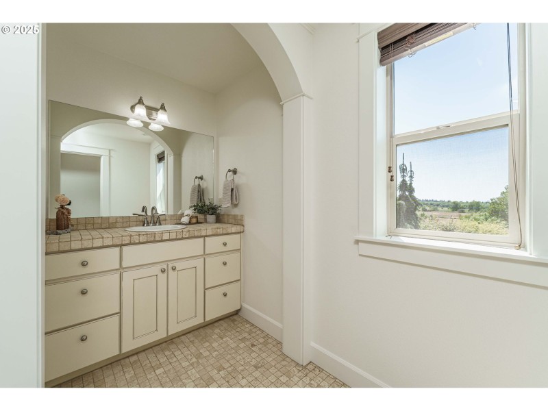 Bathroom, Attached