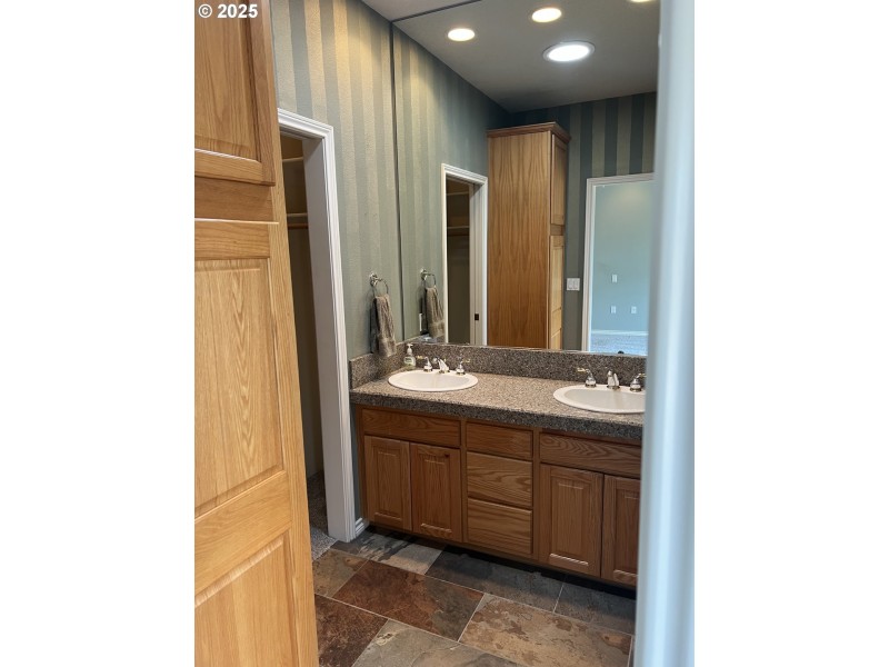 Owner's Suite Bathroom