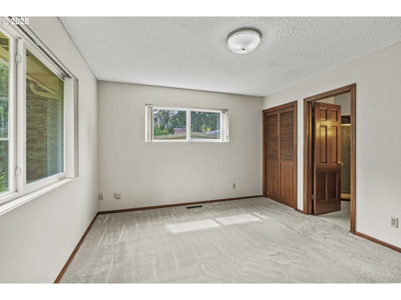 Bedroom, Owner's Suite