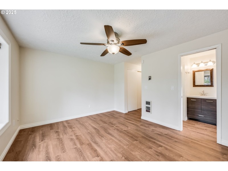 Bedroom, Owner's Suite