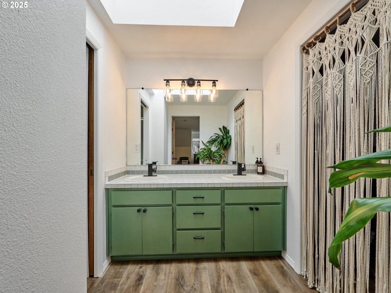 Owner's Suite Bathroom