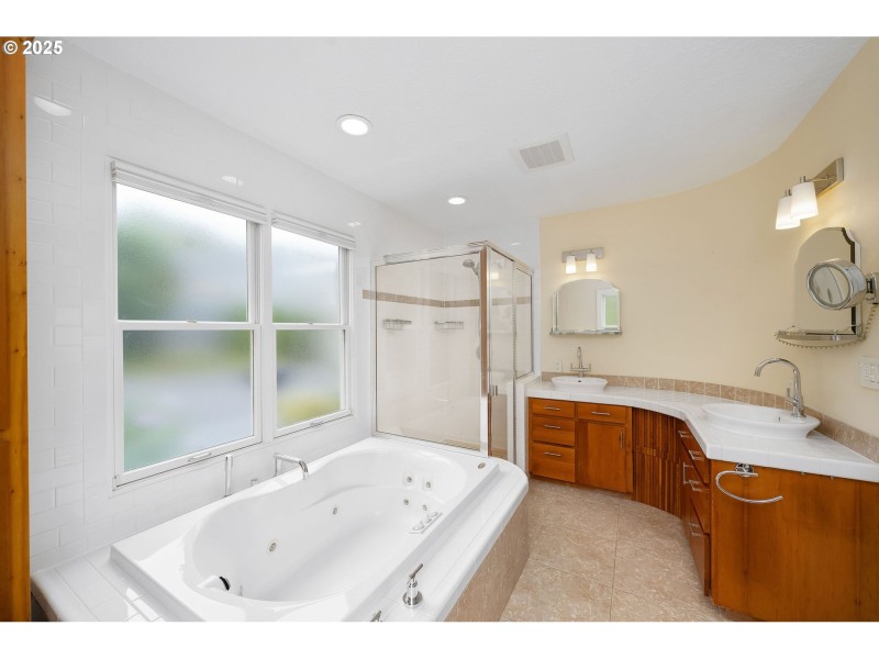 Owner's Suite Bathroom