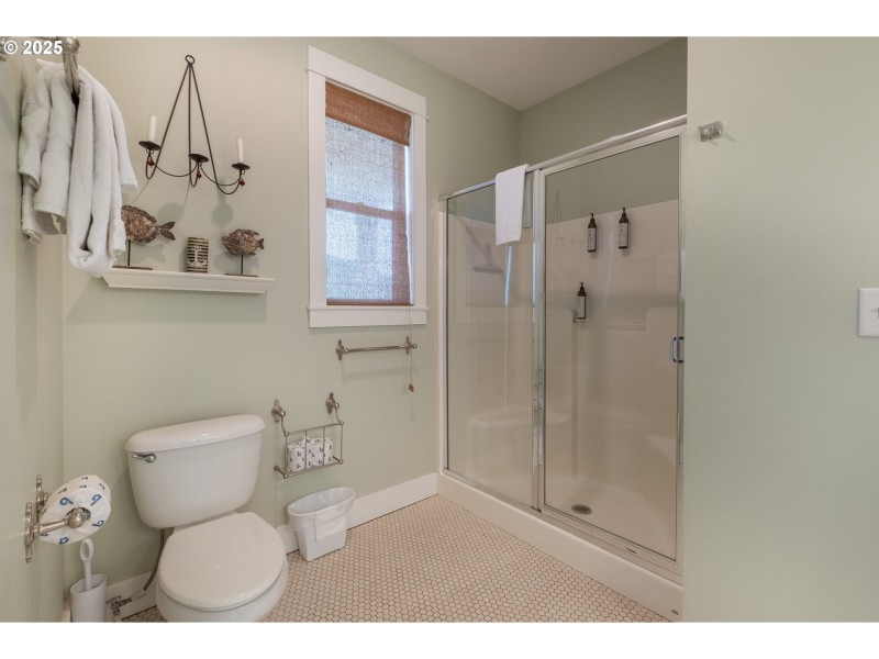 Owner's Suite Bathroom