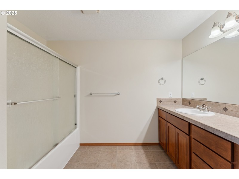 Owner's Suite Bathroom